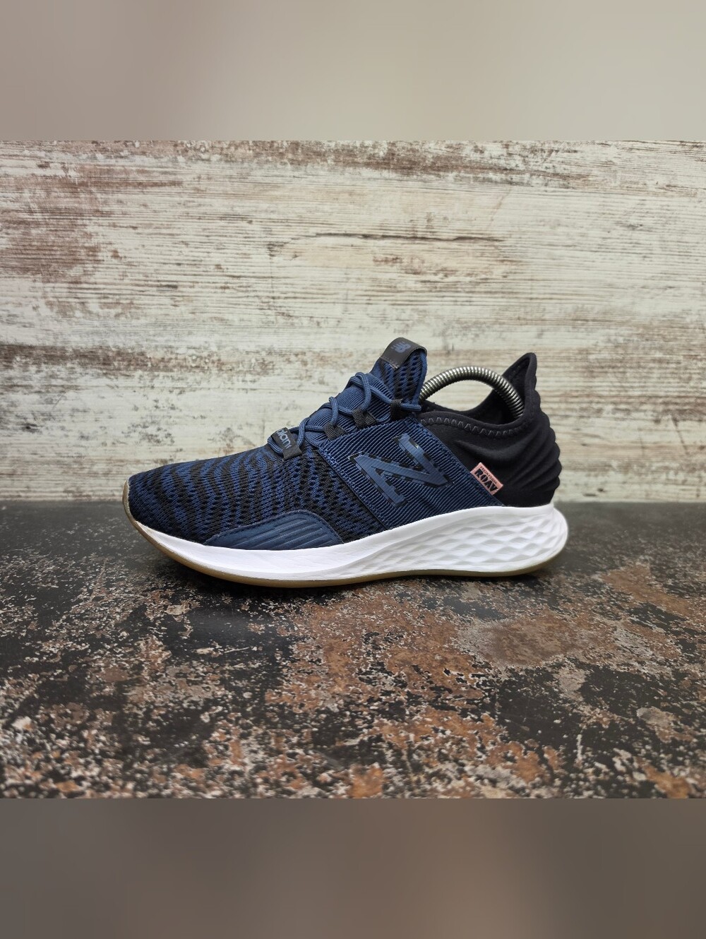 Womens New Balance Fresh Foam ROAV Running Shoes Sz 8 Used Sneakers Trainers